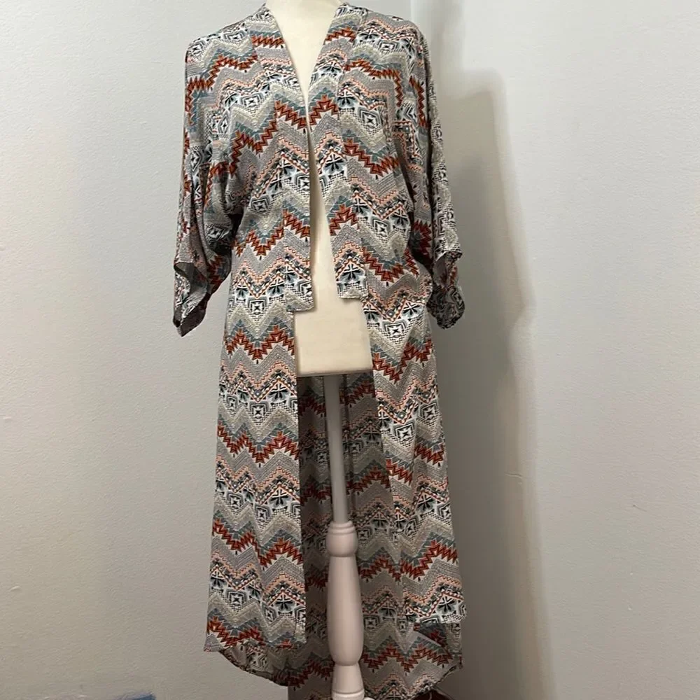 Zada Design southwest pattern long hanging wrap shirt.  Size Small. Soft. Airy.